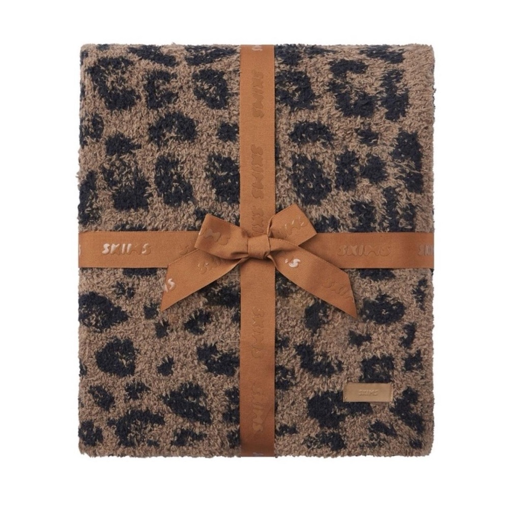 SKIMS Cozy Knit Blanket in Sienna Leopard